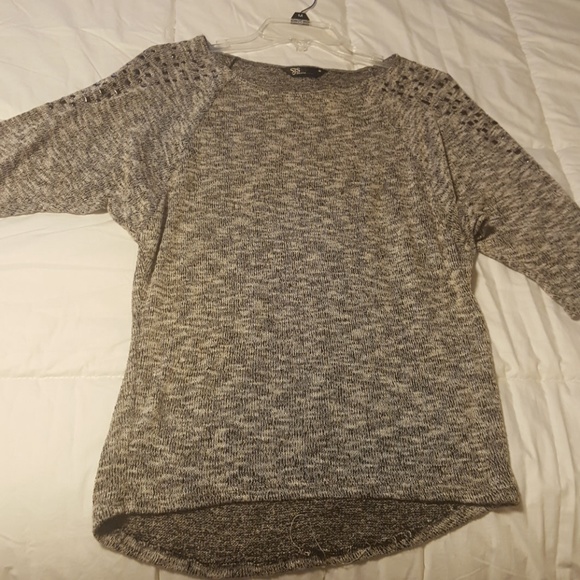 Pull over sweater with studded sleeves - Picture 1 of 6